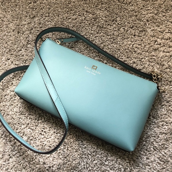 kate spade Handbags - ❤️ final drop❤️ Kate Spade Cross body bag